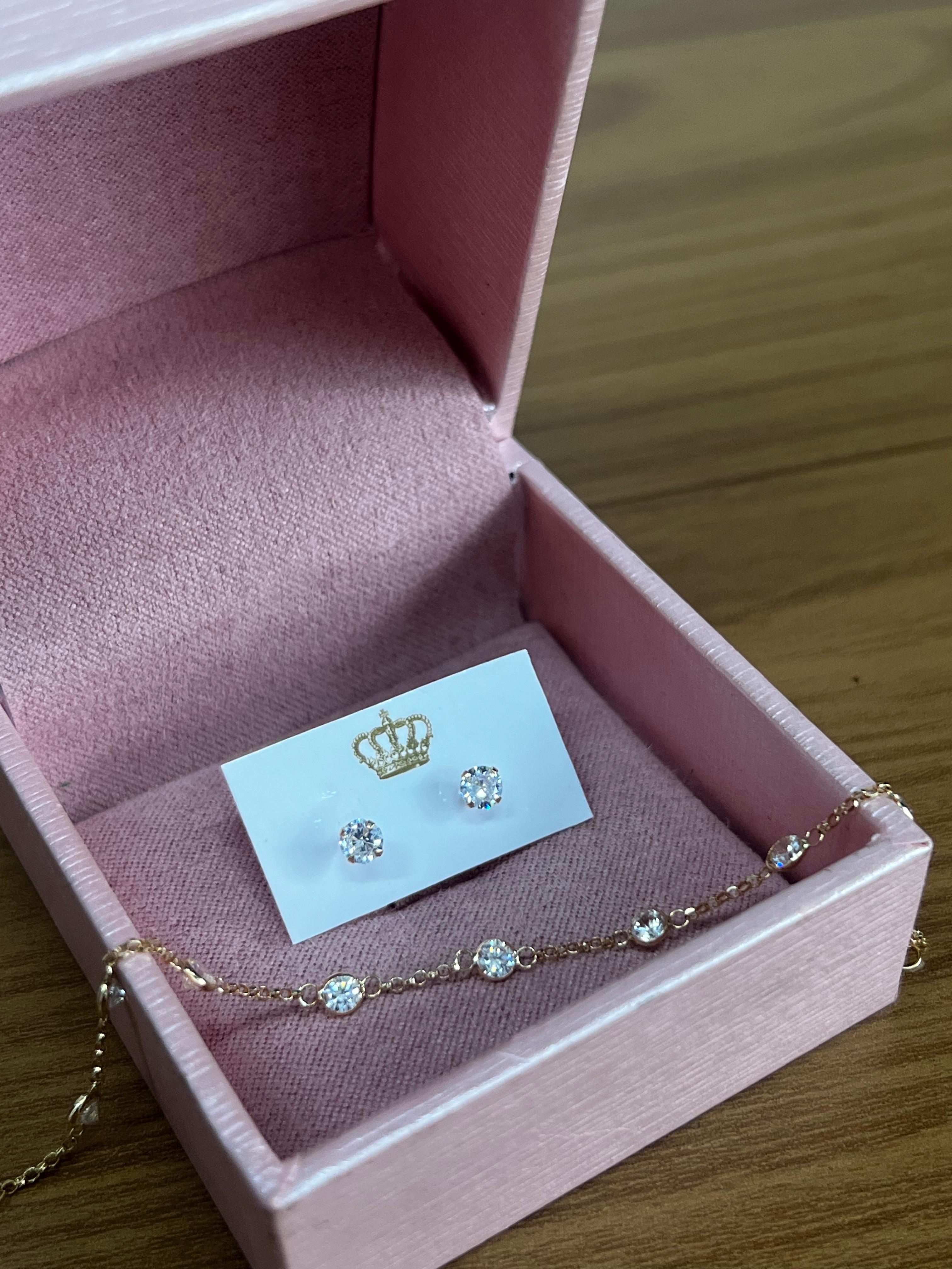 Conjunto pedrinha baby Ouro 18K