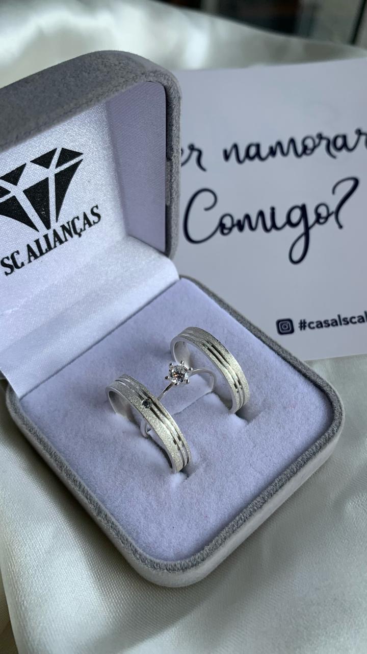 Alianças de Namoro Prata - Via Lactea 4mm com Solitário