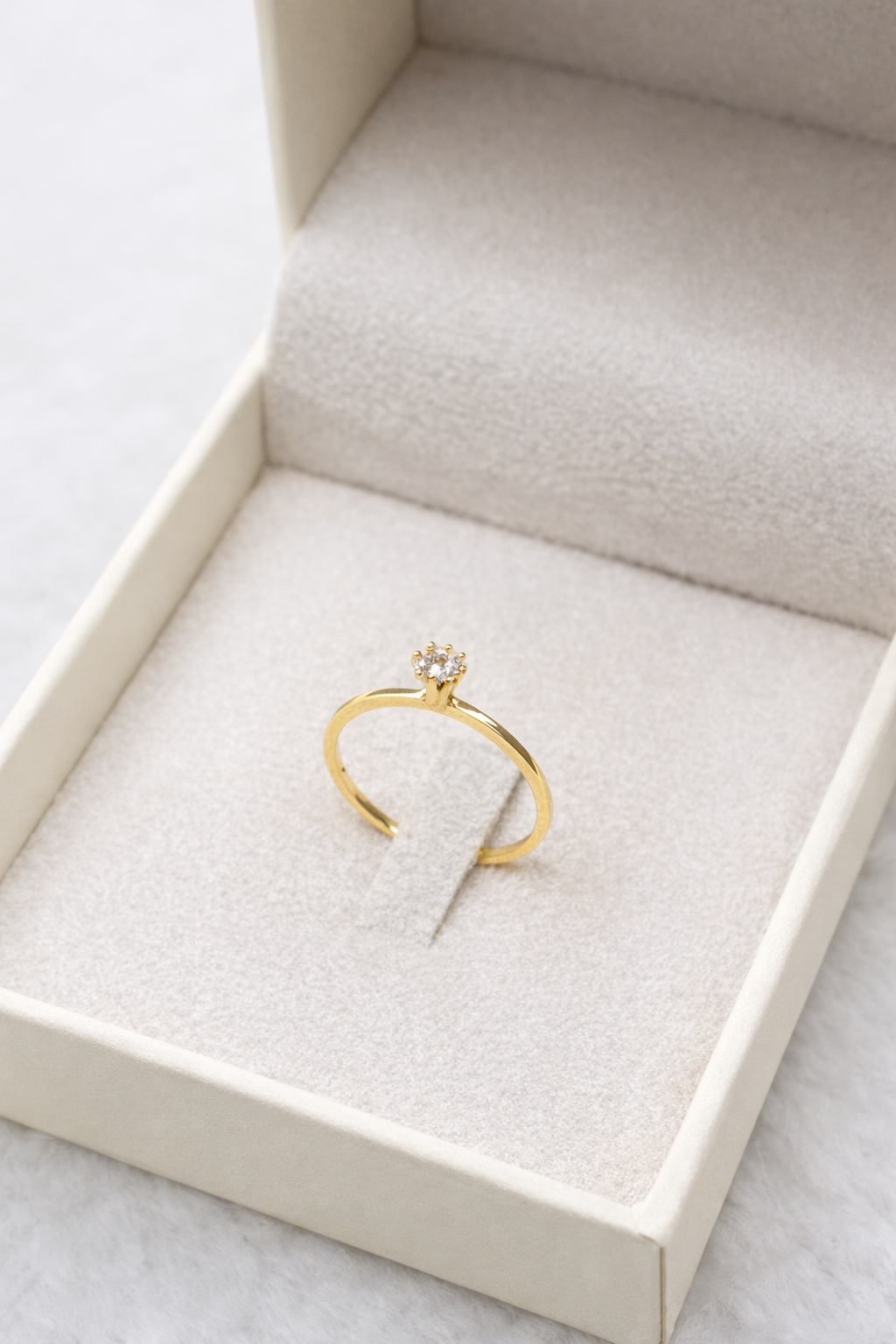 Anel Solitário Love - Ouro 18K