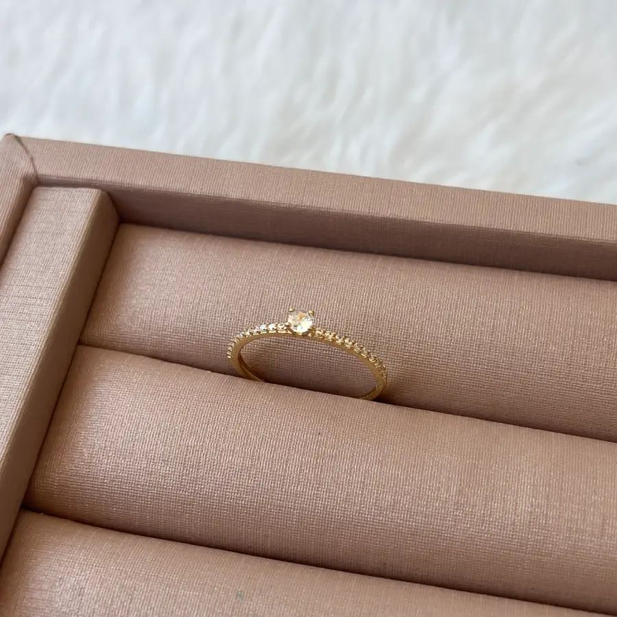 Anel Solitário Luna - Ouro 18K